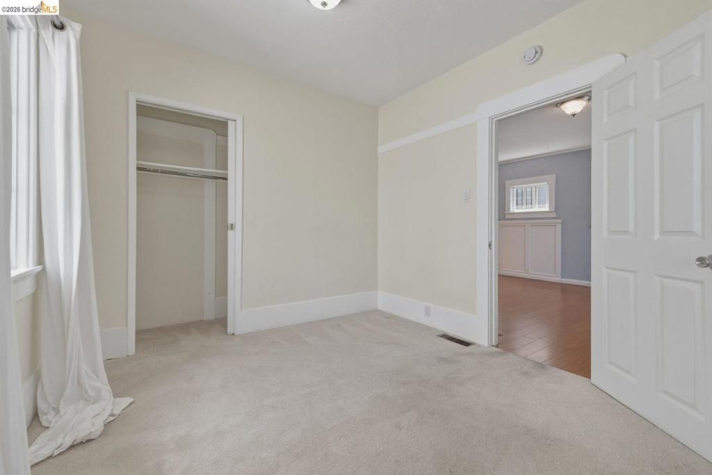 Image 10 of property listing at 340 Foothill Blvd, Oakland, CA 94606