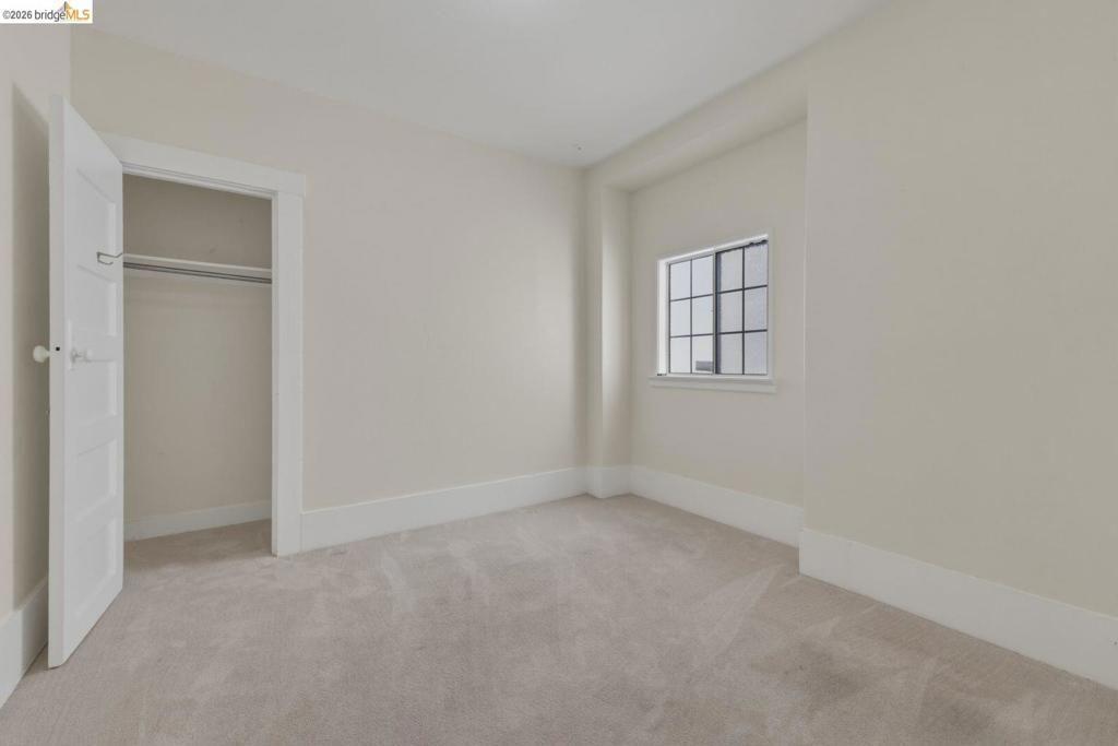 Image 12 of property listing at 340 Foothill Blvd, Oakland, CA 94606