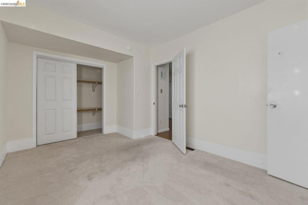 Image 17 of property listing at 340 Foothill Blvd, Oakland, CA 94606