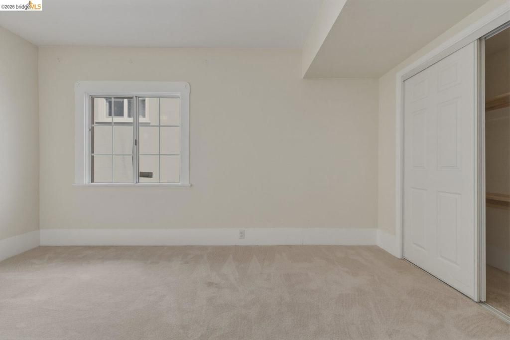 Image 18 of property listing at 340 Foothill Blvd, Oakland, CA 94606