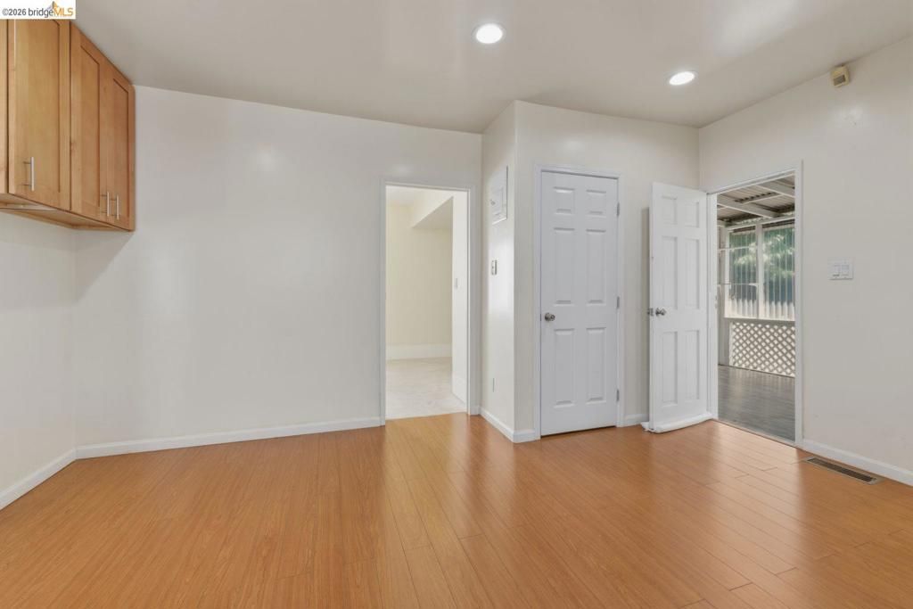 Image 21 of property listing at 340 Foothill Blvd, Oakland, CA 94606