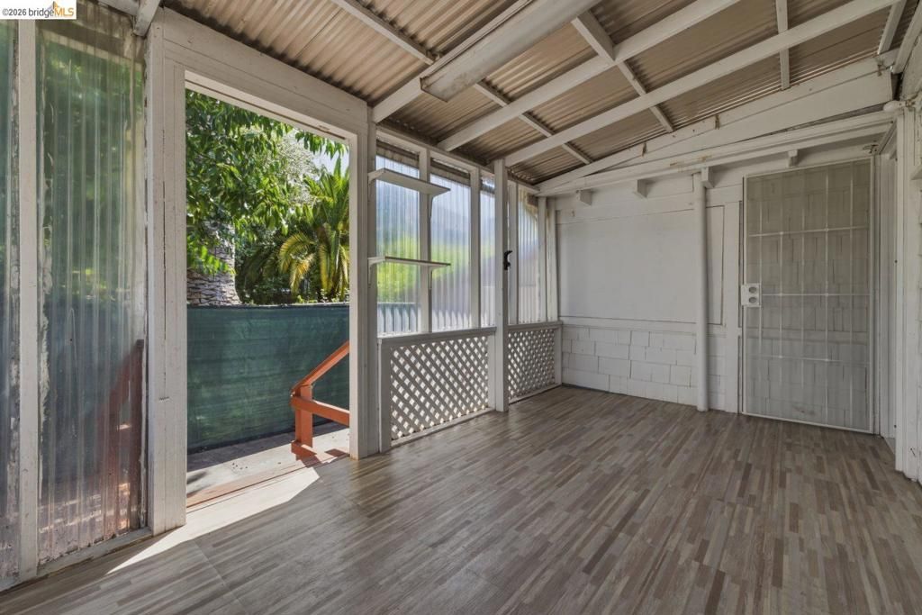 Image 29 of property listing at 340 Foothill Blvd, Oakland, CA 94606
