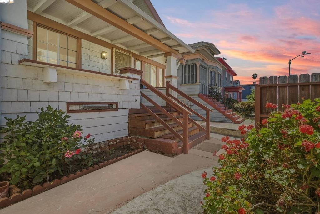 Image 3 of property listing at 340 Foothill Blvd, Oakland, CA 94606