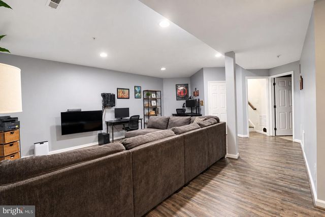 8844 SONG SPARROW DR, Gainesville, VA 20155