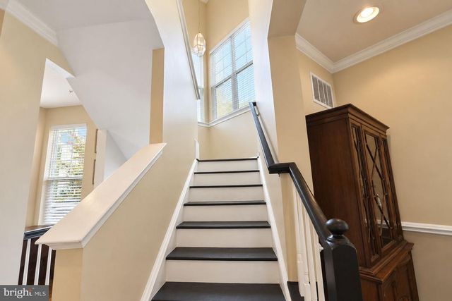 8844 SONG SPARROW DR, Gainesville, VA 20155