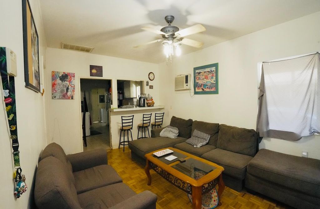 Image 2 of property listing at 271 Coolidge Street, Coalinga, CA 93210