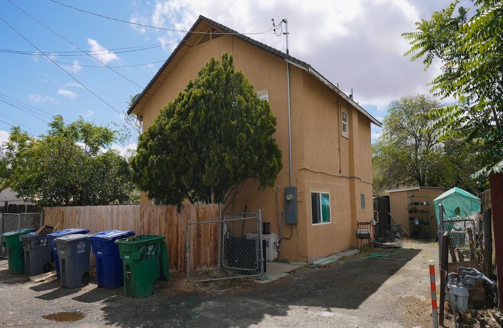 Image 21 of property listing at 271 Coolidge Street, Coalinga, CA 93210