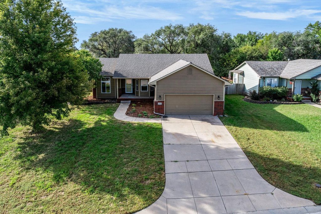 11907 W Jewell St, Wichita, KS 67209