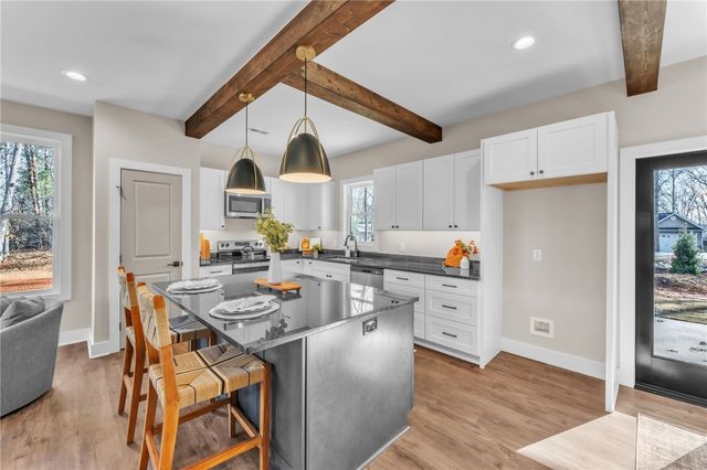 124 James Drive, Townville, SC 29689