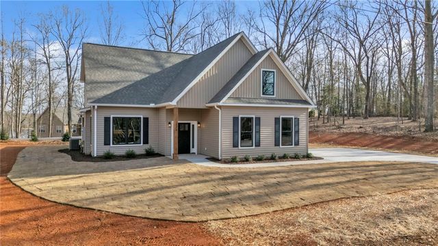 124 James Drive, Townville, SC 29689