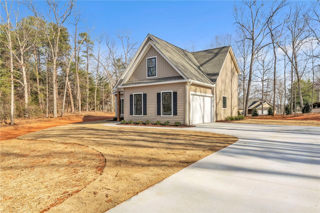 124 James Drive, Townville, SC 29689
