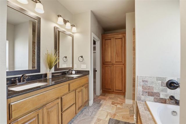 11648 NW 111th Street, Yukon, OK 73099