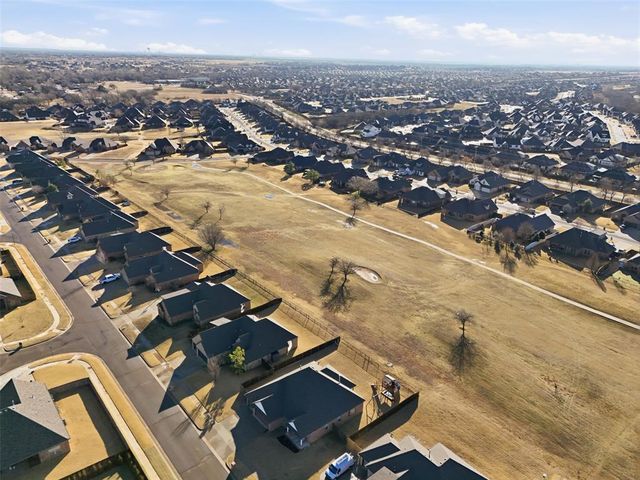 11648 NW 111th Street, Yukon, OK 73099