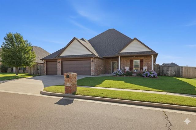 11648 NW 111th Street, Yukon, OK 73099