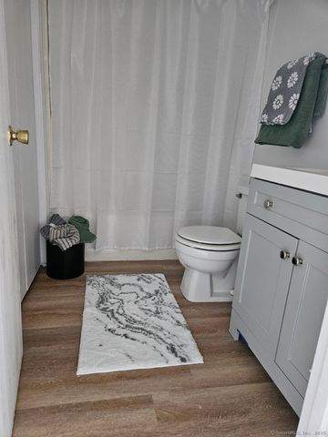 975 Meriden Road APT 11, Waterbury, CT 06705