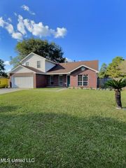 2042 Carolwood Drive, Biloxi, MS 39532