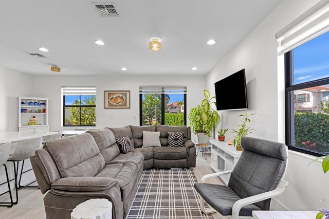 4021 Sycamore Cove, Riviera Beach, FL 33410