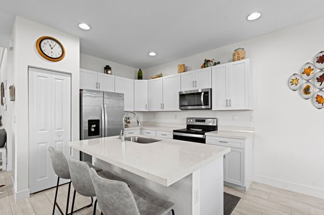 4021 Sycamore Cove, Riviera Beach, FL 33410