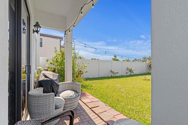 4021 Sycamore Cove, Riviera Beach, FL 33410