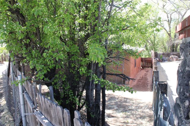 148 El Llano Road, Espanola, NM 87532