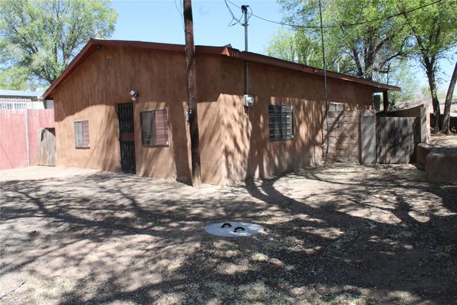 148 El Llano Road, Espanola, NM 87532