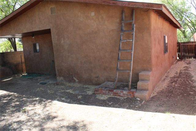 148 El Llano Road, Espanola, NM 87532