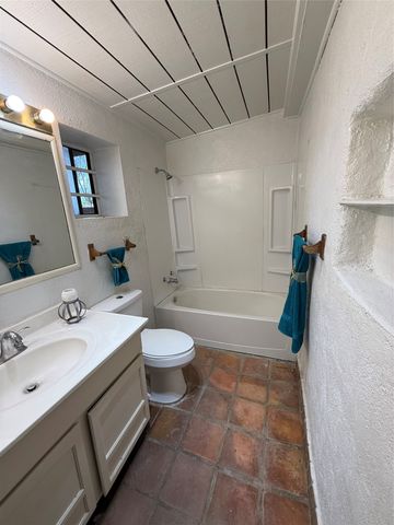 148 El Llano Road, Espanola, NM 87532