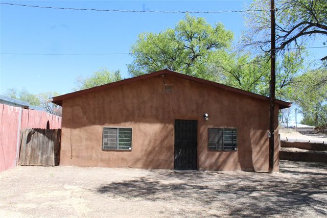 148 El Llano Road, Espanola, NM 87532