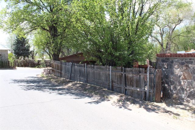 148 El Llano Road, Espanola, NM 87532