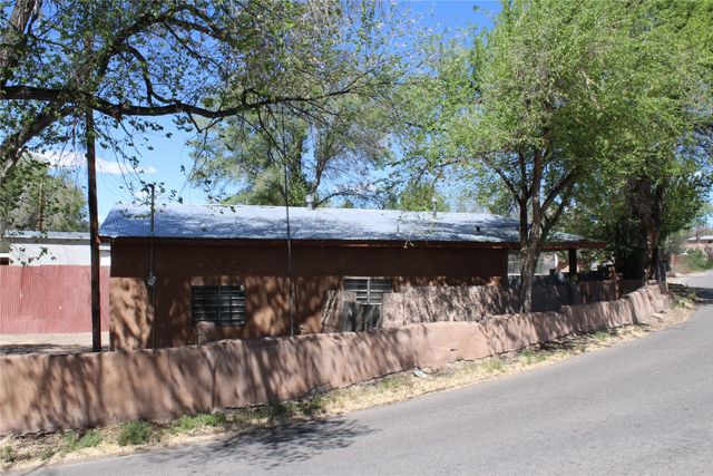 148 El Llano Road, Espanola, NM 87532