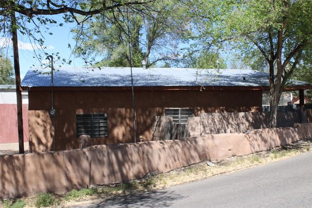 148 El Llano Road, Espanola, NM 87532