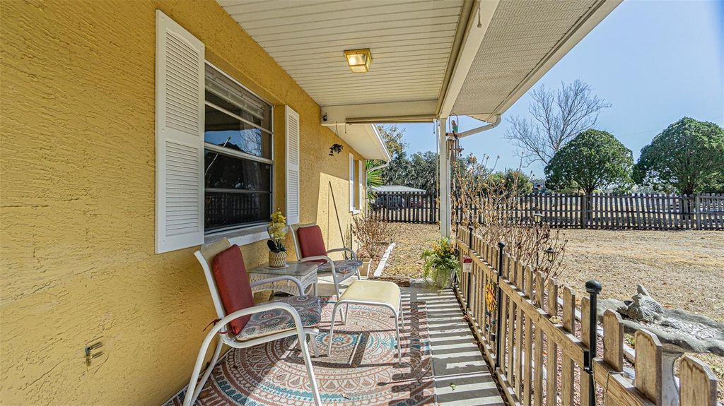 Image 11 of property listing at 37403 STANFORD AVENUE, Zephyrhills, FL 33541