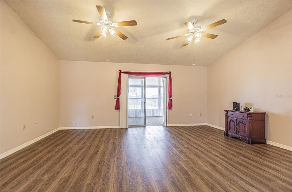 Image 21 of property listing at 37403 STANFORD AVENUE, Zephyrhills, FL 33541