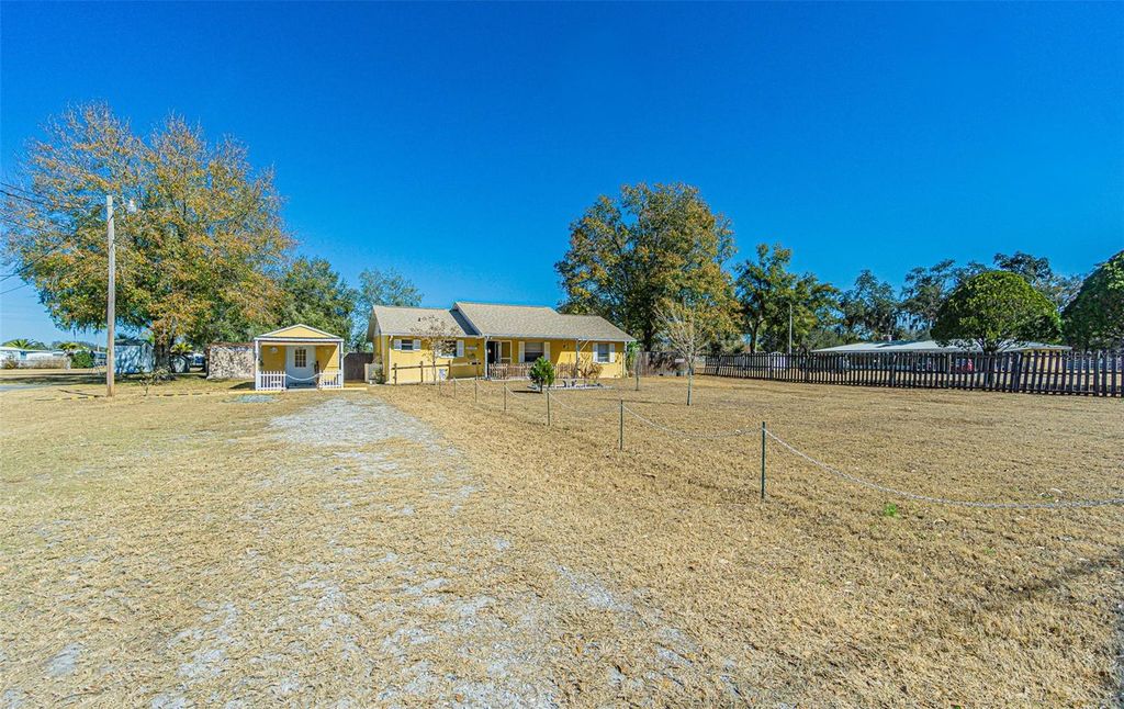 Image 6 of property listing at 37403 STANFORD AVENUE, Zephyrhills, FL 33541