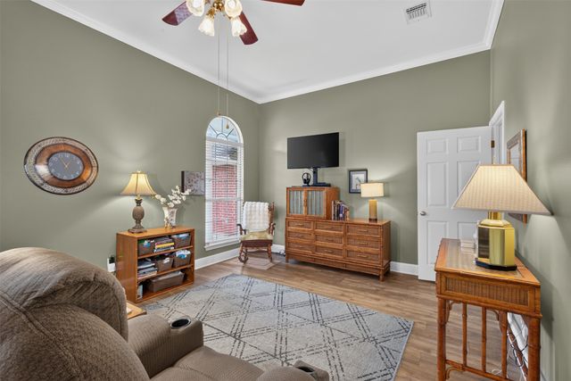 1006 Azalea Garden Drive, Shreveport, LA 71115