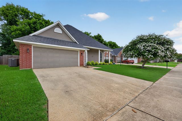 1006 Azalea Garden Drive, Shreveport, LA 71115