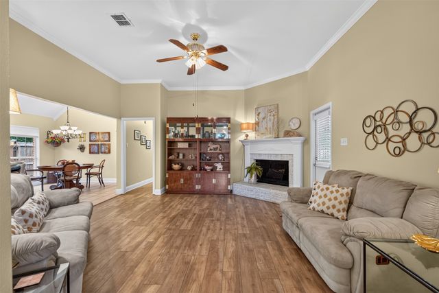 1006 Azalea Garden Drive, Shreveport, LA 71115