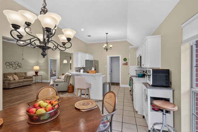 1006 Azalea Garden Drive, Shreveport, LA 71115