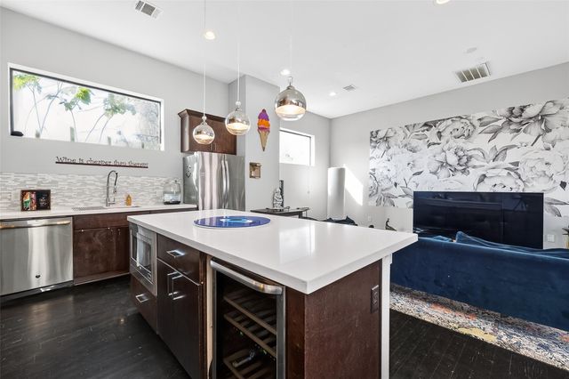 606 Pacific Street, Houston, TX 77006