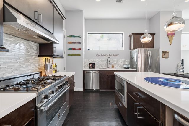 606 Pacific Street, Houston, TX 77006