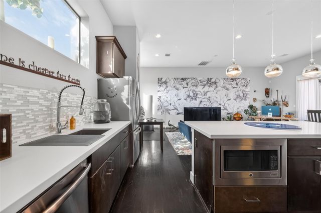 606 Pacific Street, Houston, TX 77006