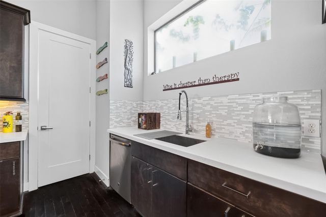 606 Pacific Street, Houston, TX 77006