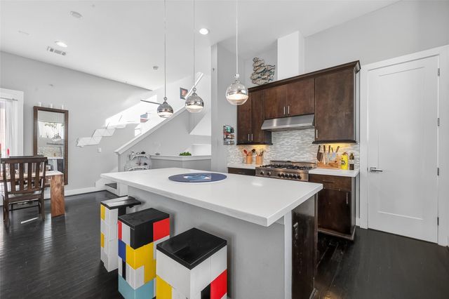 606 Pacific Street, Houston, TX 77006