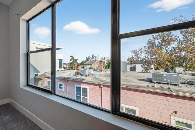 606 Pacific Street, Houston, TX 77006