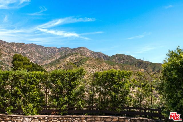 3172 Rubio Canyon Road, Altadena, CA 91001