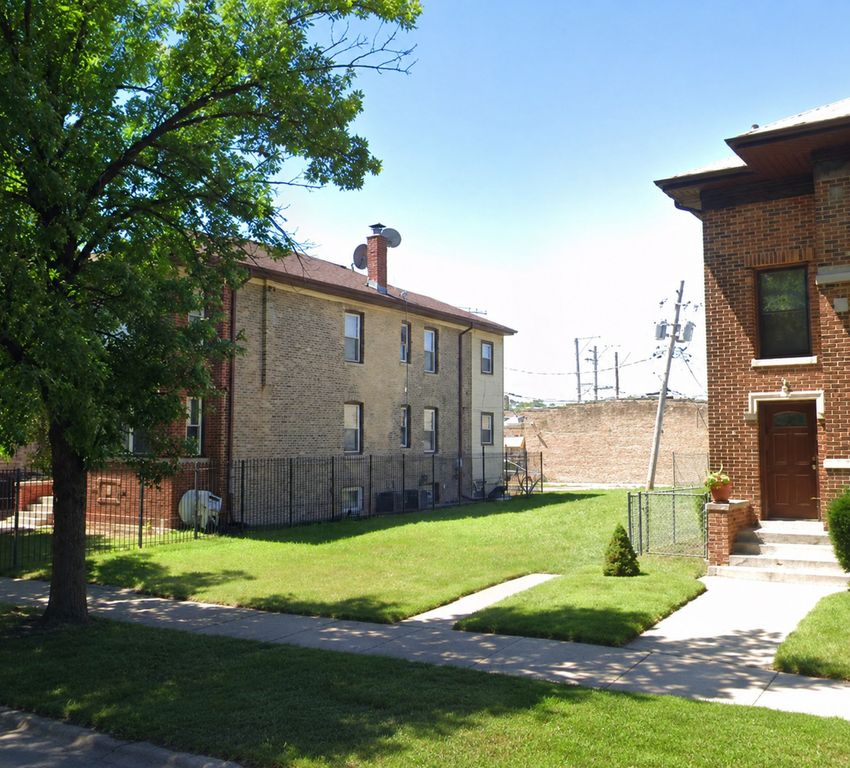 6418 N Fairfield Avenue, Chicago, IL 60645