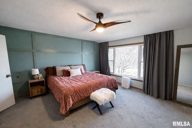 4036 N BROOKMONT Road, Peoria, IL 61614