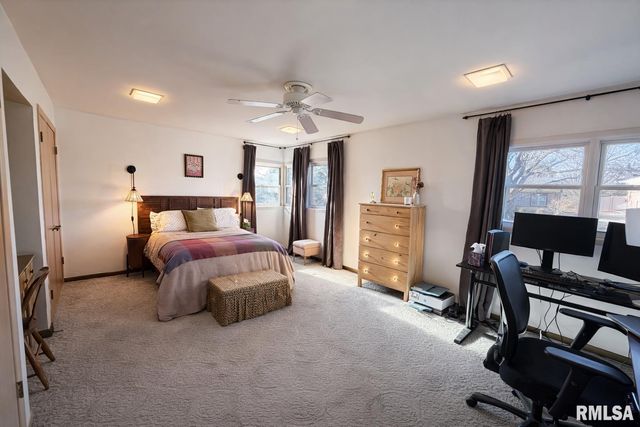 4036 N BROOKMONT Road, Peoria, IL 61614