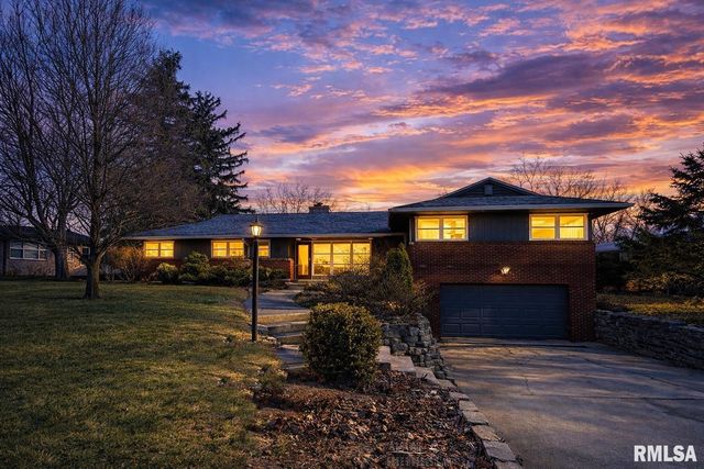 4036 N BROOKMONT Road, Peoria, IL 61614