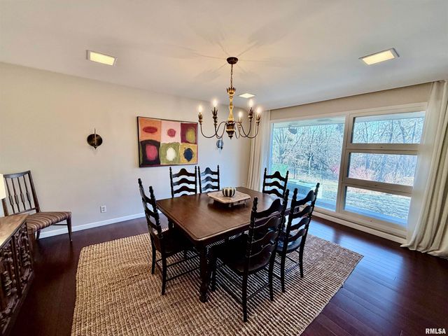 4036 N BROOKMONT Road, Peoria, IL 61614